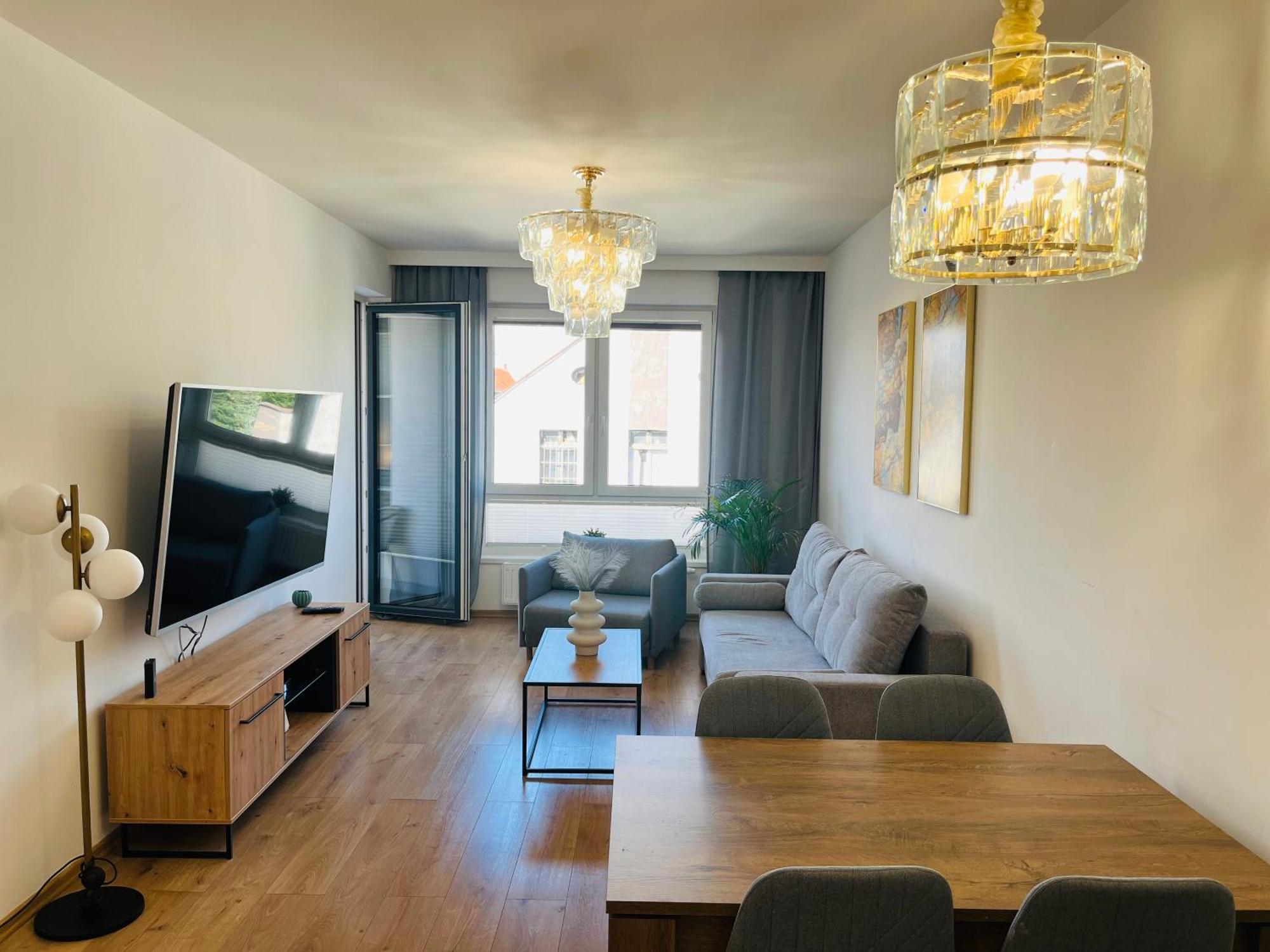 Zlote Apartamenty 58 Legnica Bagian luar foto